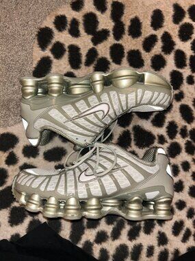 Nike Shox Sage Green